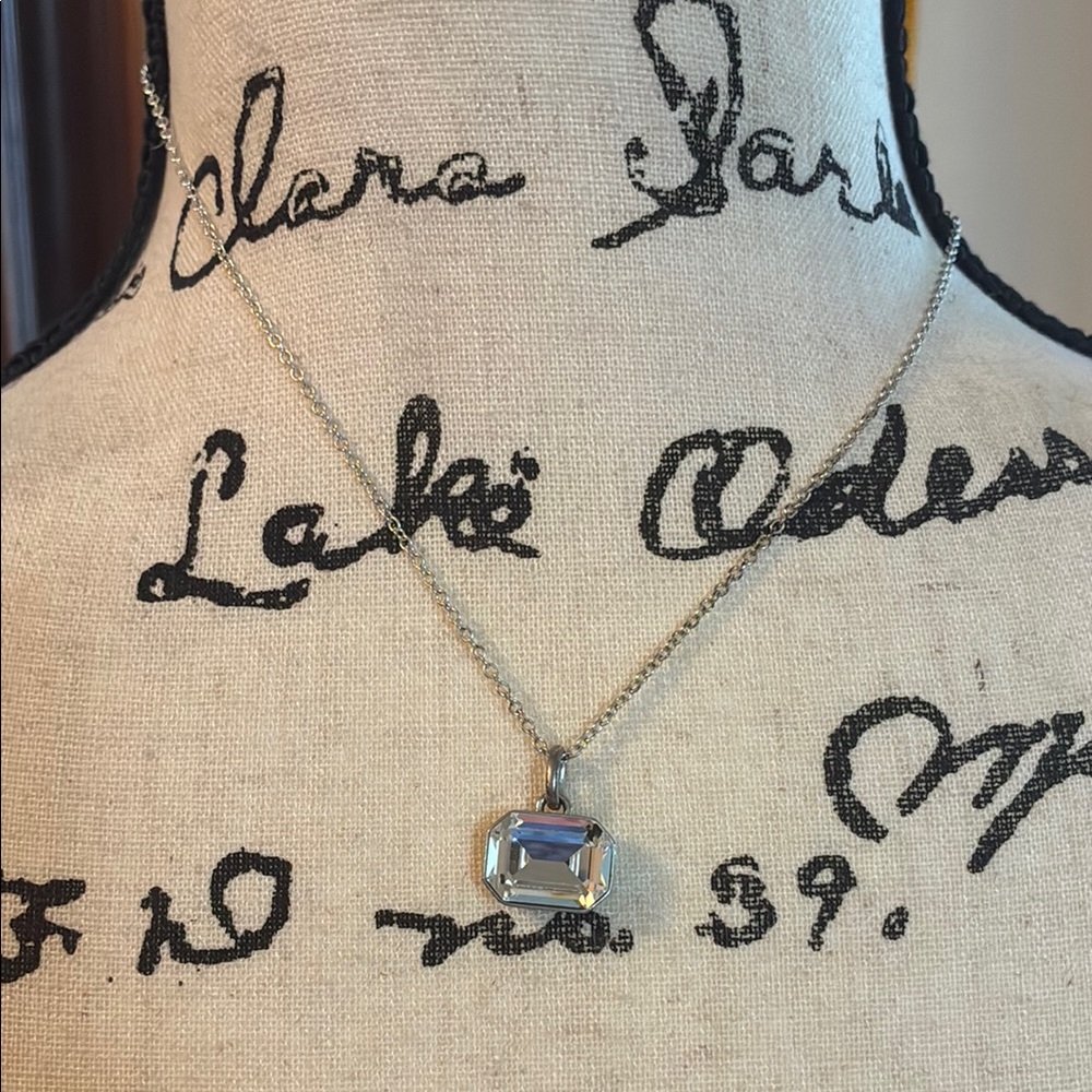 Metro 7 Silver Necklace with Clear Gemstone